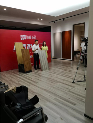 用心服務(wù) 鉅惠不止|康輝地板全國(guó)聯(lián)動(dòng)工廠搶購(gòu)會(huì)圓滿(mǎn)結(jié)束!